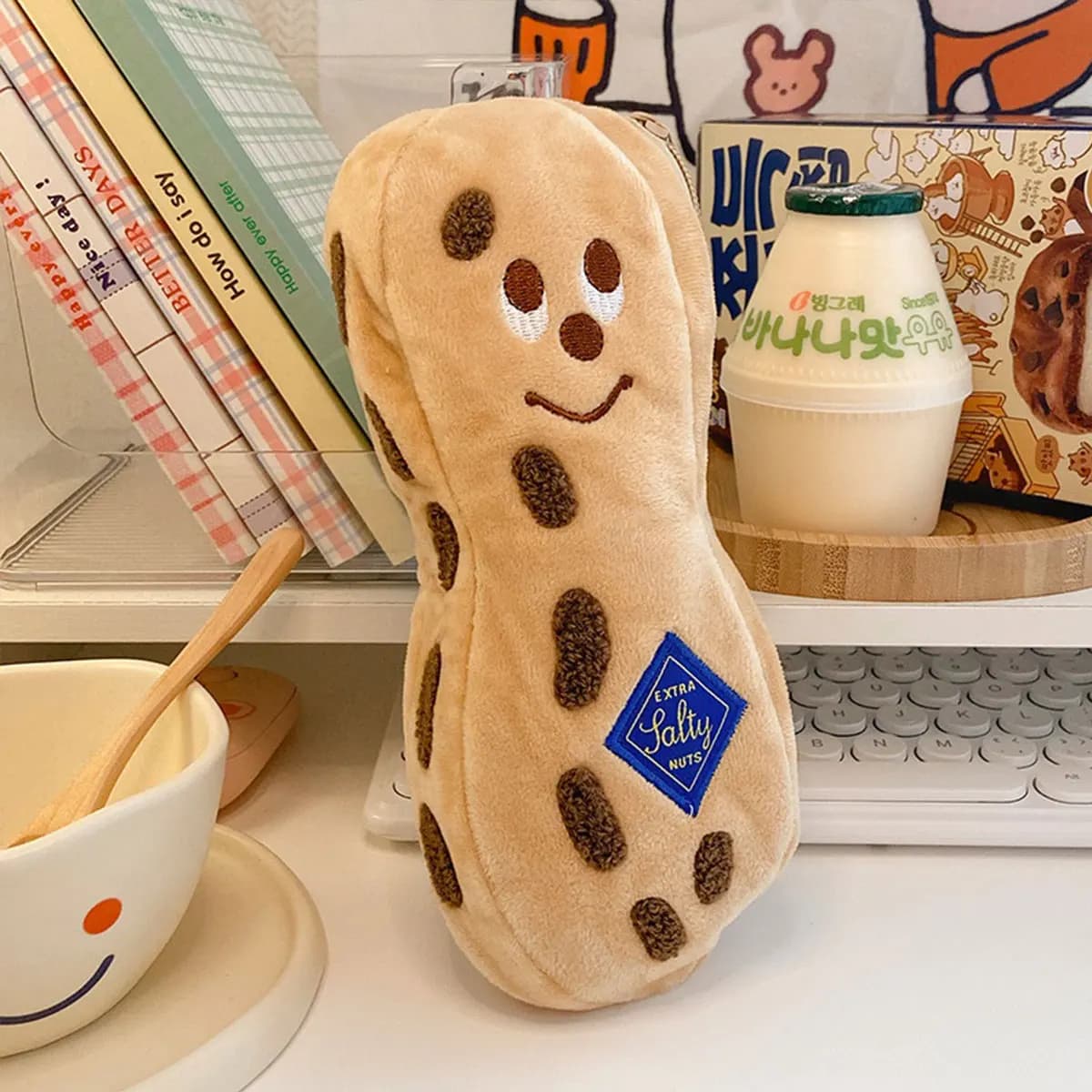 Kawaii Pennenetui Beige Cacahuete Design