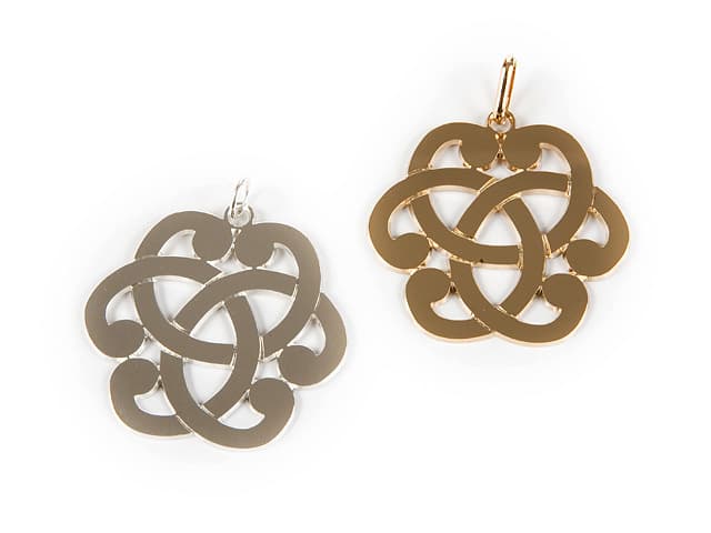 COLLIER PENDENTIF NOEUD ENTRELACE