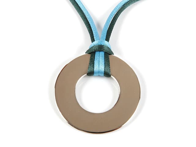 COLLIER CIBLE EN METAL ARGENTE OU DORE
