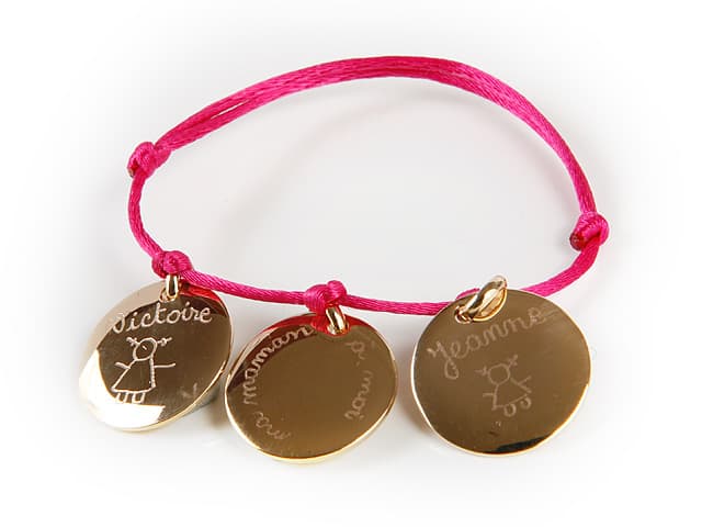 BRACELET AVEC CHOIX DE DIFFERENTES FORMES DE PENDENTIFS -