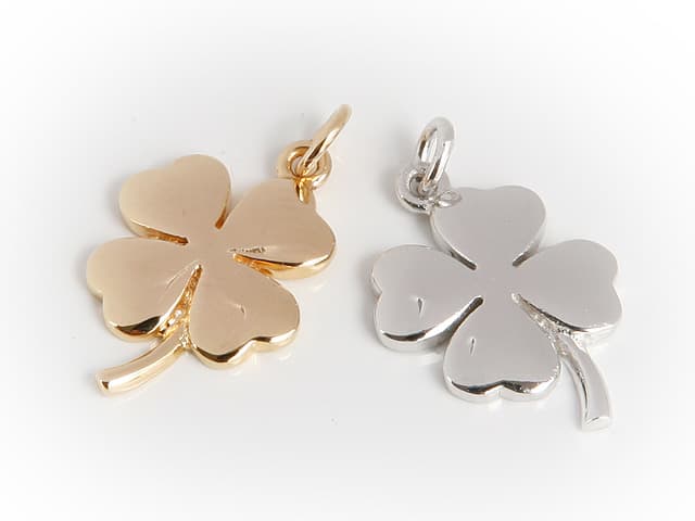COLLIER PENDENTIF TREFLE BOMBE ENFANT