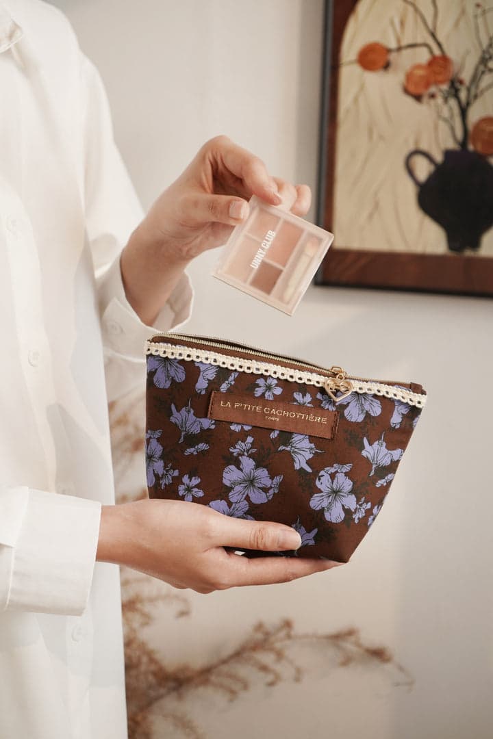 TROUSSE LA PETITE CACHOTIÈRE AVEC PASSEMENTERIES
