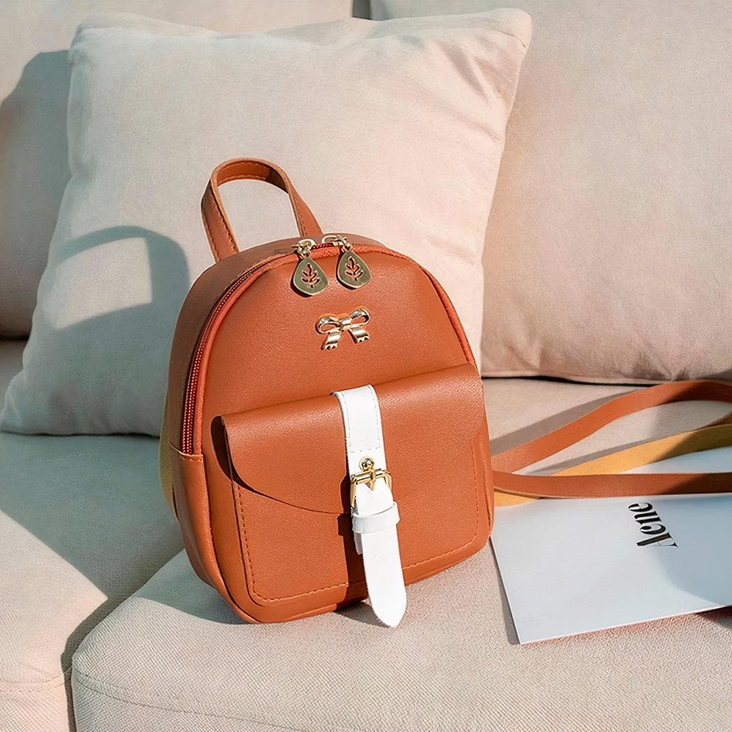 Mini sac à dos en similicuir bijoux dorés - marron