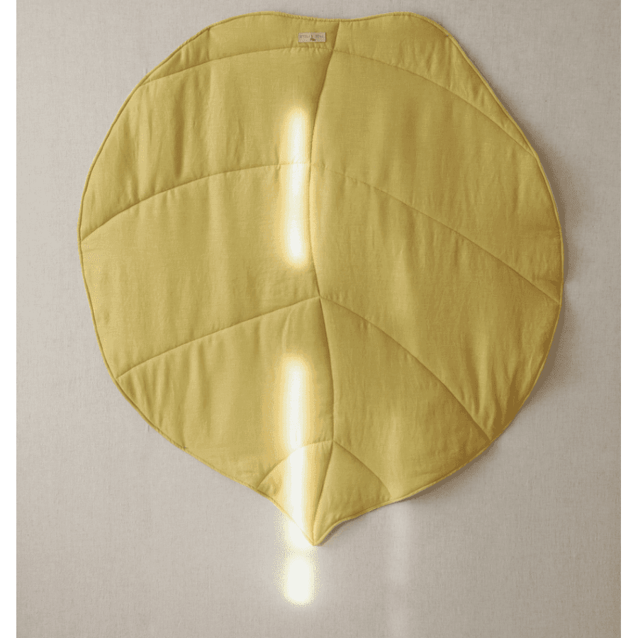 Tapis de jeu en forme de feuille jaune moutarde