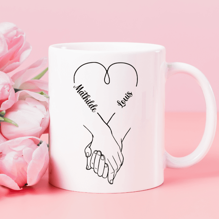 Mug personnalisable mains couple prénoms