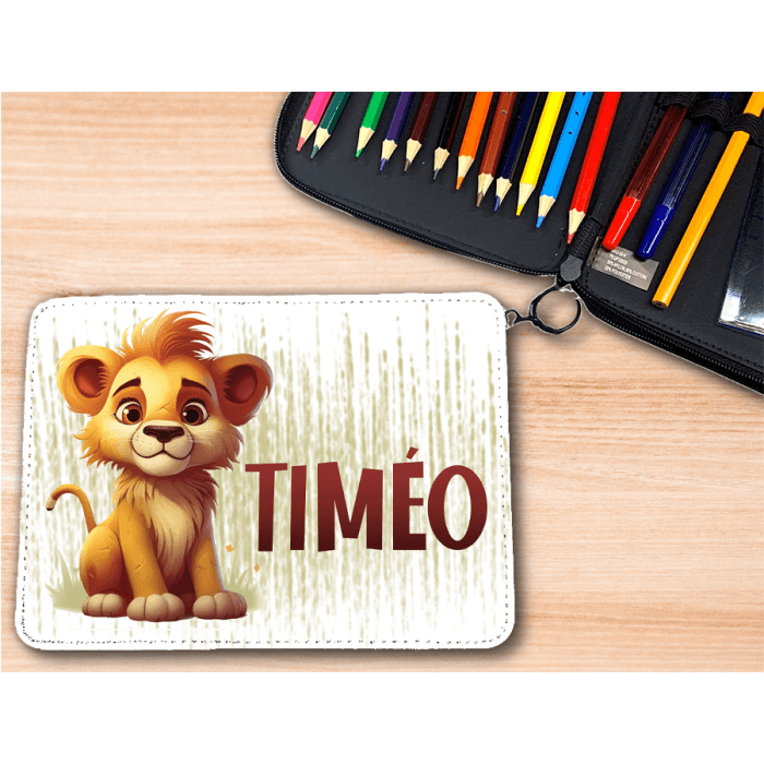 Trousse personnalisable remplie de crayons modèle lion