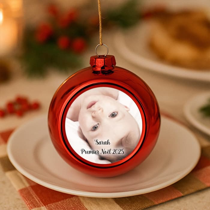 Boule de Noël personnalisable avec une photo et un prénom