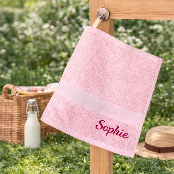 Essuie-mains enfant personnalisé rose avec attache – 34x34 cm coton prénom brodé
