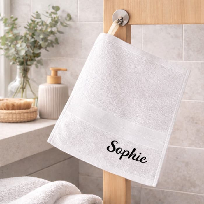 Essuie-mains enfant personnalisé blanc avec attache – 34x34 cm coton prénom brodé