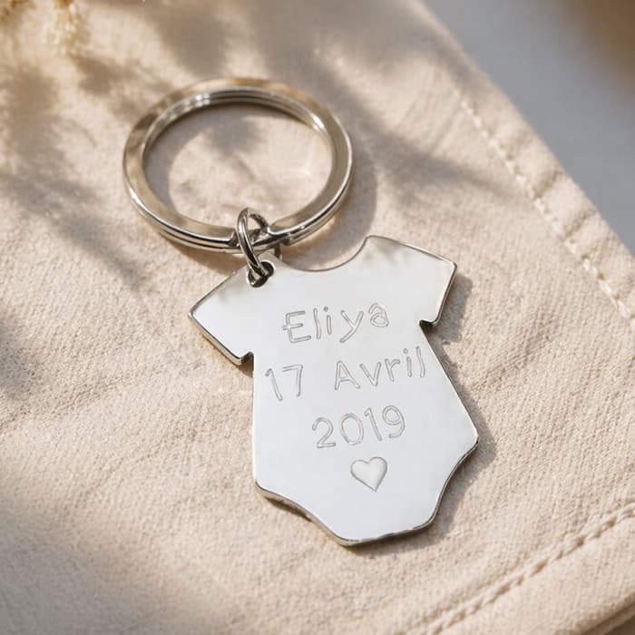 Porte-clé body naissance gravé