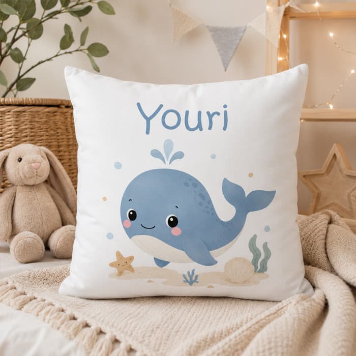 Coussin personnalisé enfant Baleine avec prénom – 40 x 40 cm