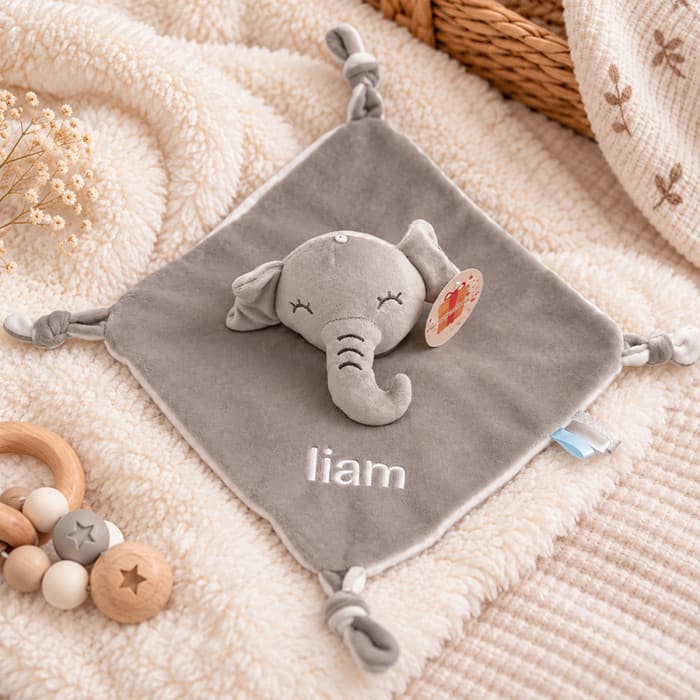 Doudou brodé avec prénom éléphant