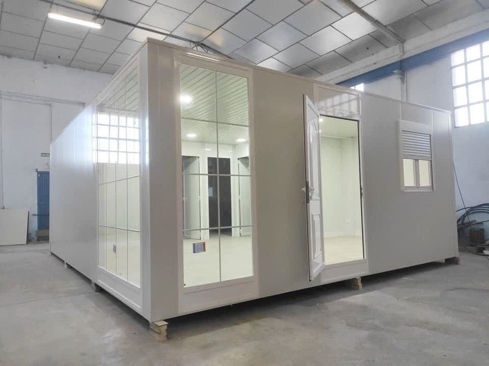 Wohncontainer 50 m² in Weiß – 10 x 5 m