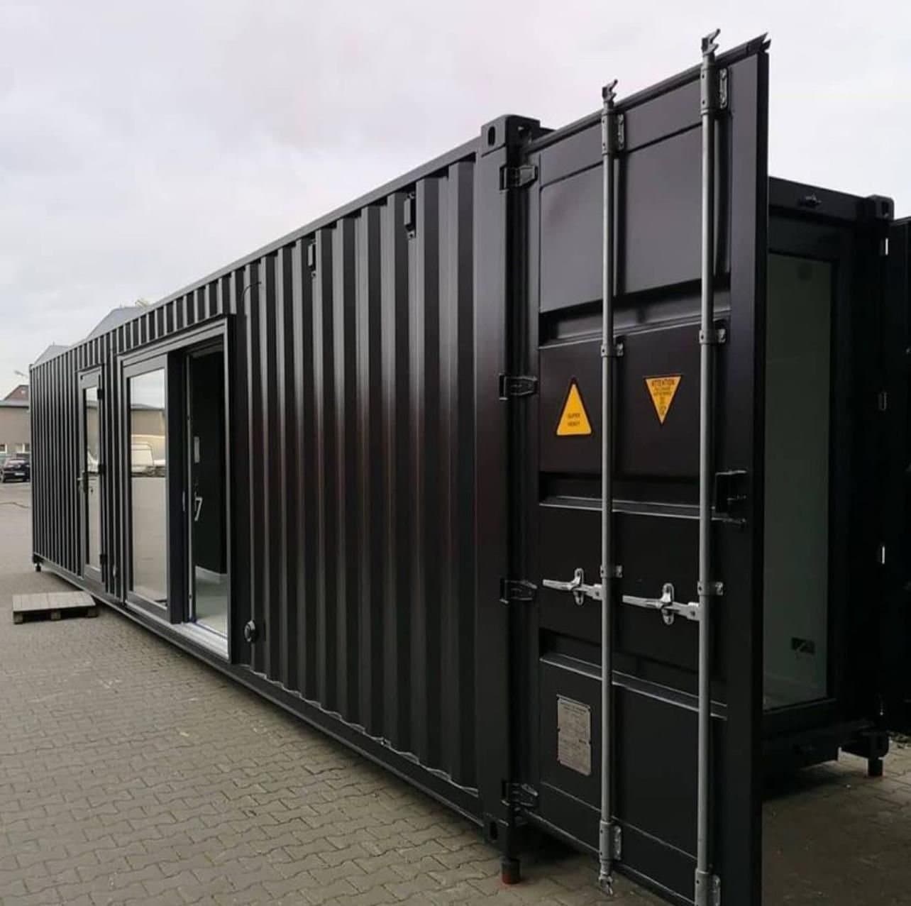 Wohncontainer 12 m in Schwarz – vollständig ausgestattet