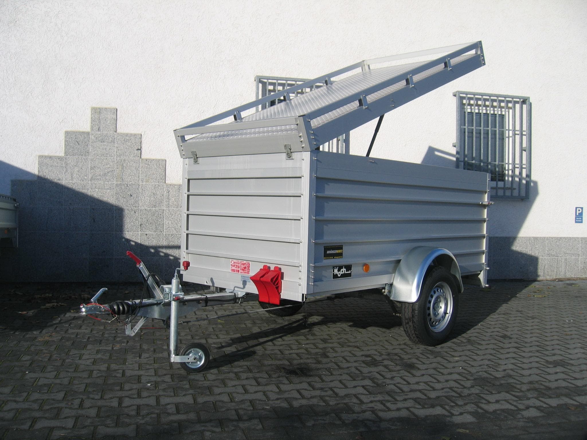 Koch Aluline 4.13 – remorque à couvercle 250 × 125 × 95 cm – PTAC 1 300 kg – homologuée 100 km/h