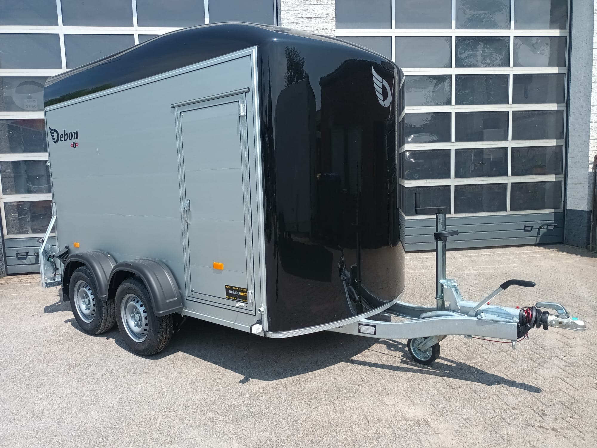 Cargo Roadster 500+ – remorque fourgon aluminium 312 × 167 × 199 cm – PTAC 2 600 kg – finition noire