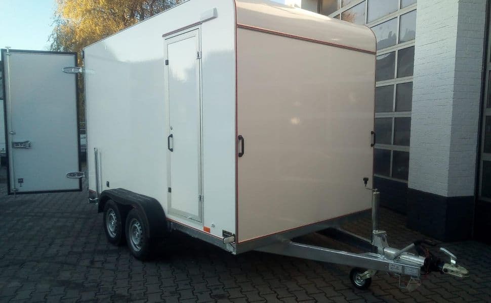 Kargo TFS 360T.00 – remorque fourgon aérodynamique avec porte latérale 360 × 200 × 210 cm – PTAC 2 700 kg