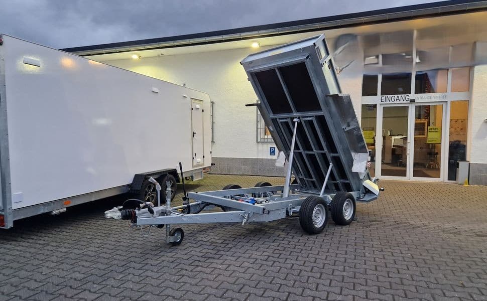 Variant 3515 MT20 – benne arrière surbaissée avec rampes 300 × 150 × 30 cm – PTAC 3 500 kg