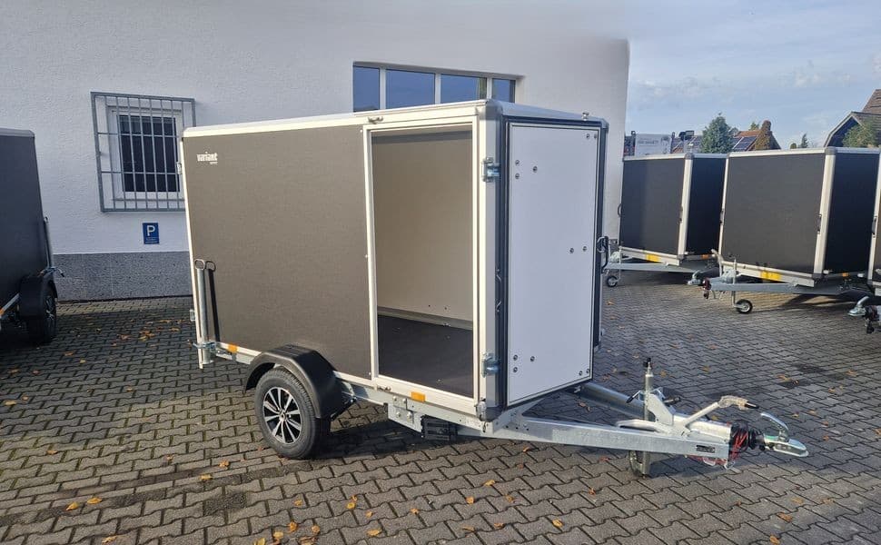 Variant C1315 C2 Edition Black – remorque fourgon noire avec porte latérale 258 × 148 × 157 cm – PTAC 1 350 kg