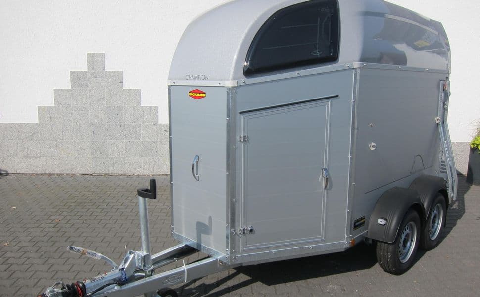Böckmann Champion 145 C – van aluminium pour 2 poneys avec sellerie – PTAC 2 000 kg – 100 km/h