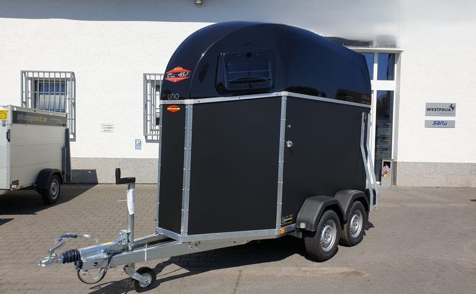 Böckmann UNO Esprit Silver & Black – van 1 cheval avec toit noir – PTAC 1 600 kg – modèle 2026