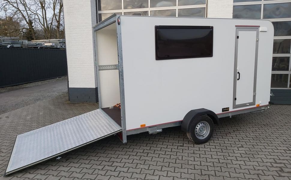 Sport Camp TFS 360.01 – remorque fourgon de loisirs avec rampe et couchages 360 × 180 × 190 cm – PTAC 1 300 kg