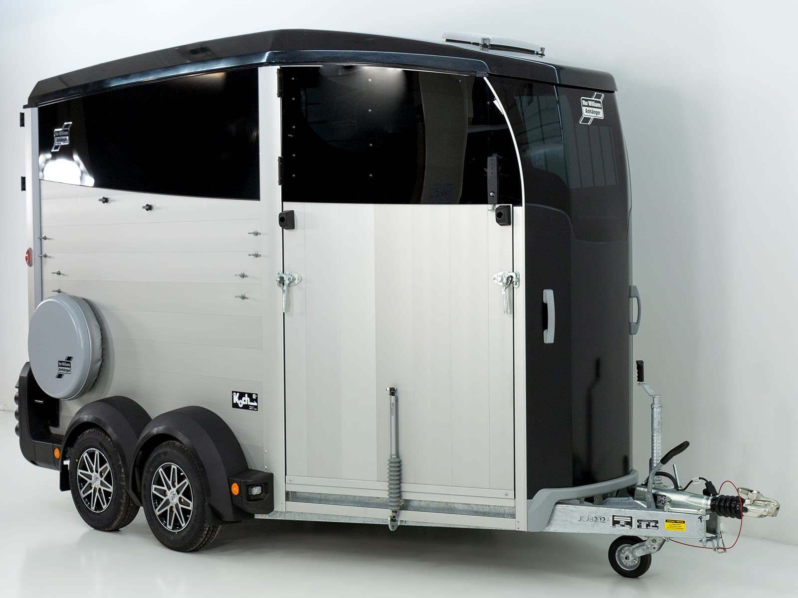 Ifor Williams Pferdeanhänger HBX 511 | Frontausstieg | Neues Modell | Schwarz-Neu