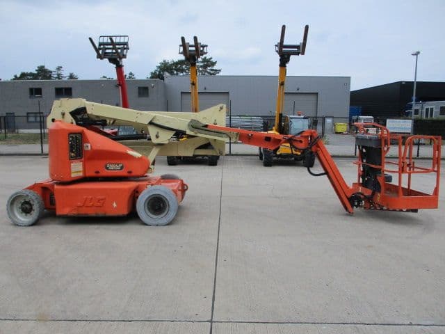 JLG E400AJPN (540)-Neu