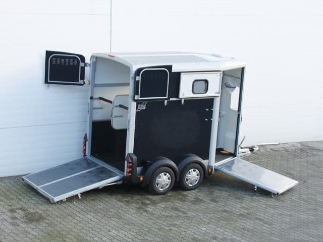 Ifor Williams Pferdeanhänger HB506|Frontausstieg|Klappenkombi|schwarz-Neu