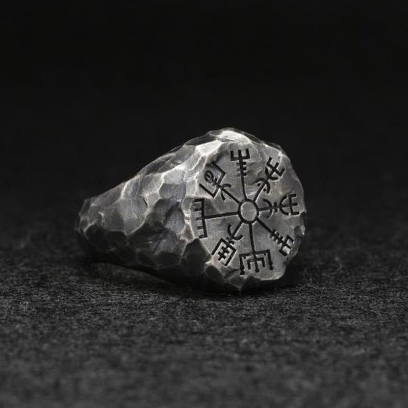 Bague viking Vegvisir style pierre