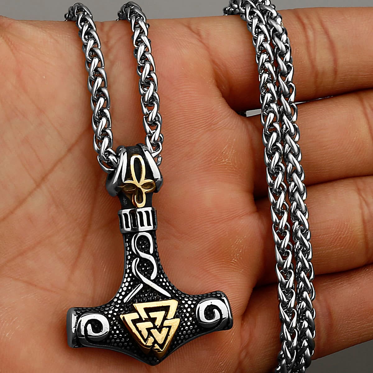 Collier viking Mjolnir doré