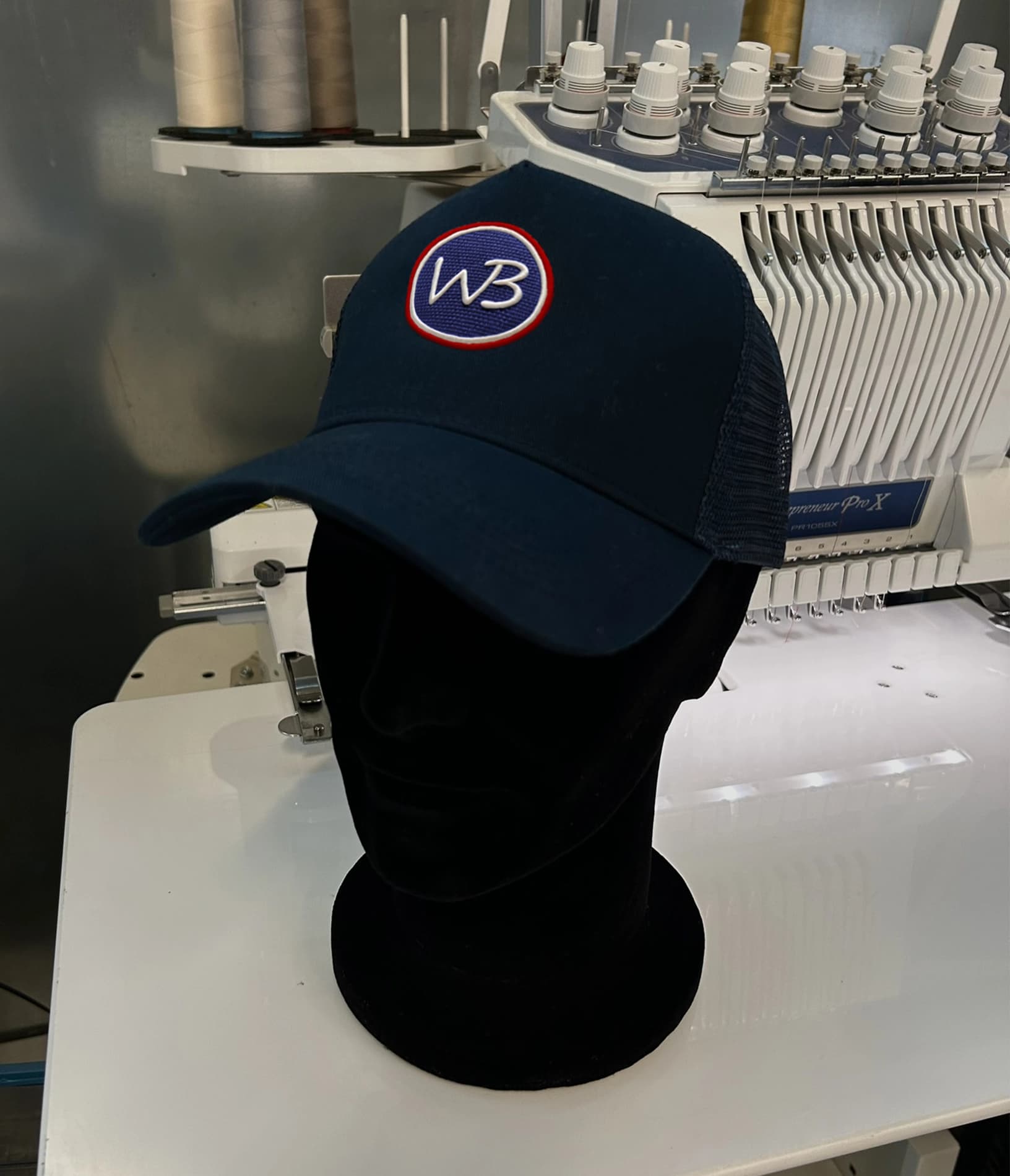 Broderie Logo Casquette – Face Avant