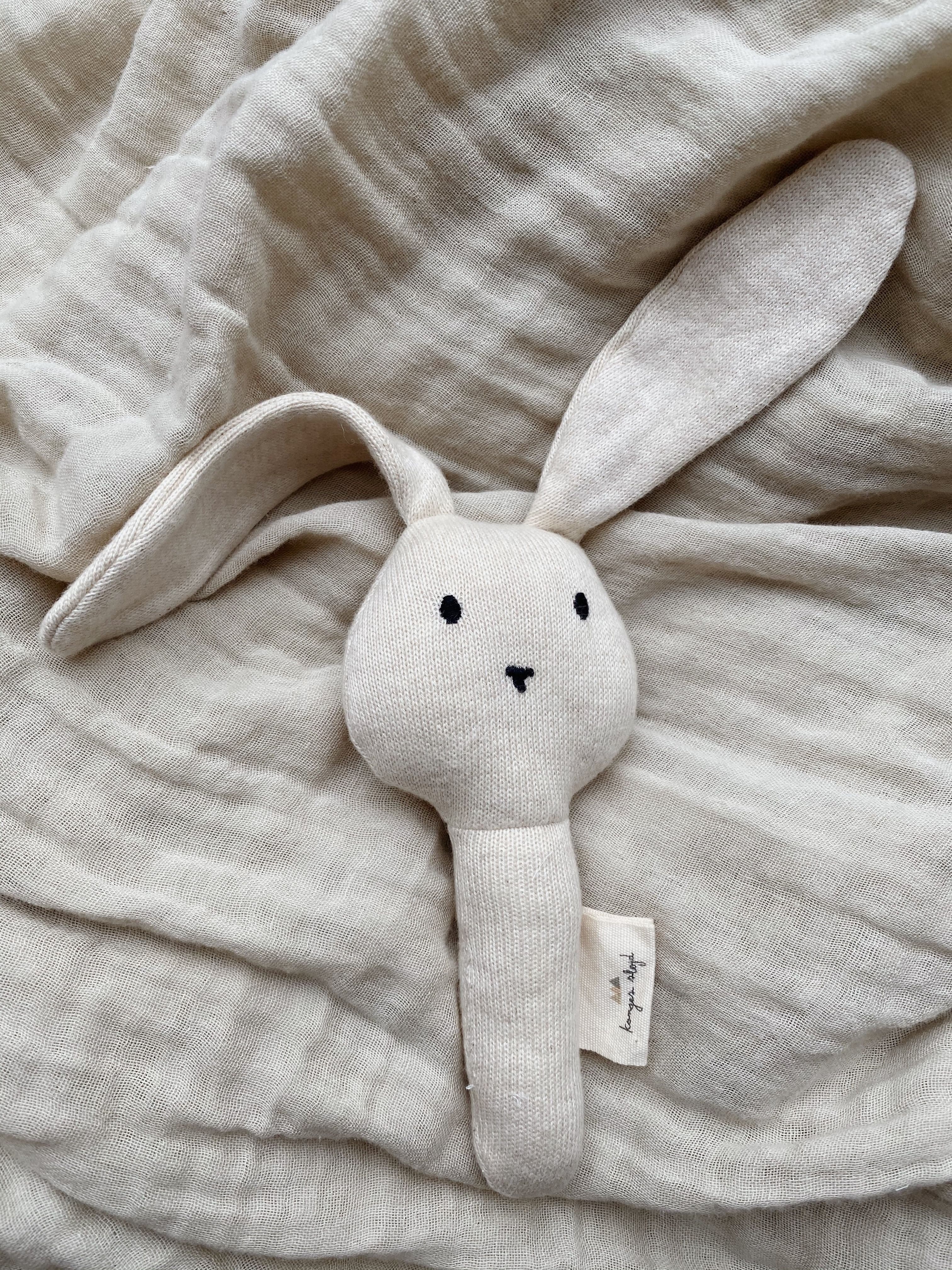 Konges Sløjd - Hochet Lapin - Blanc cassé