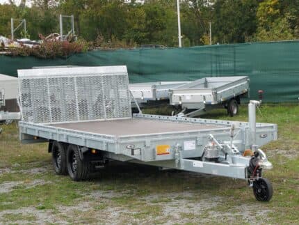 Hapert Indigo HT-2 – 3500 – 4550 x 2000 ribaltamentohydraulik, sospensione a balestra parabolica, ringhiera, rampe