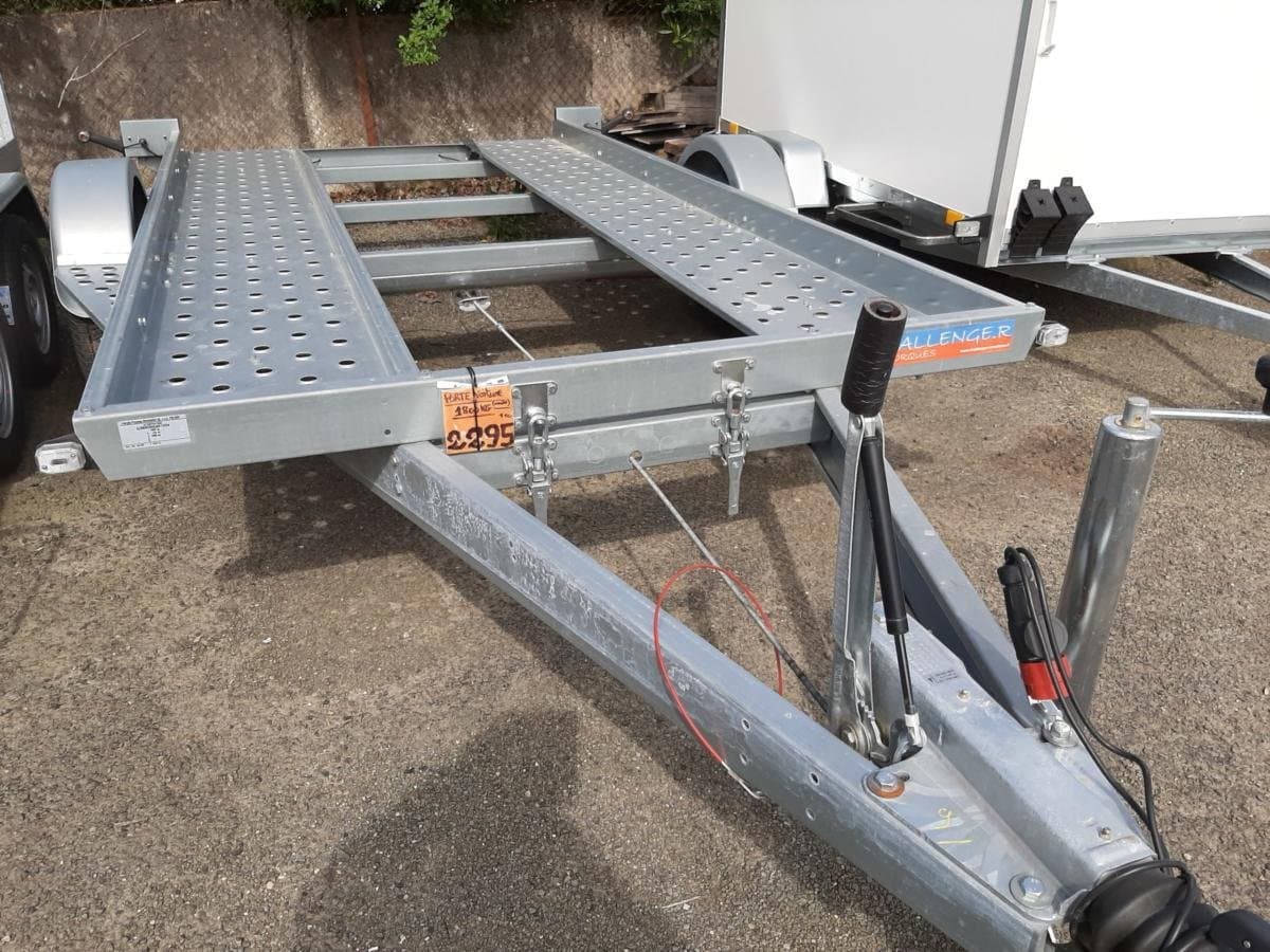 Autotransportanhänger fĂźr 1800 kg â Plattform 385 Ă 185 cm â Einachser