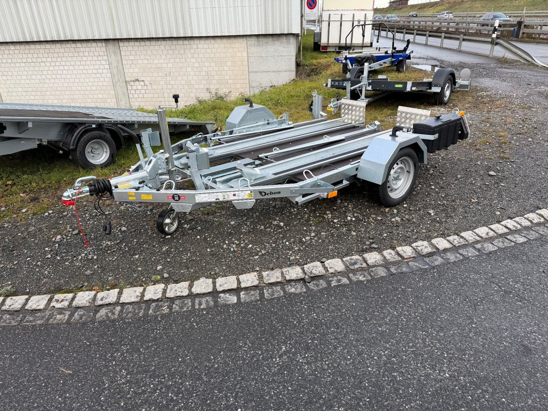 Meister-NFZ Modell 1300 Kippanhänger, 2 Motorräder â Neu