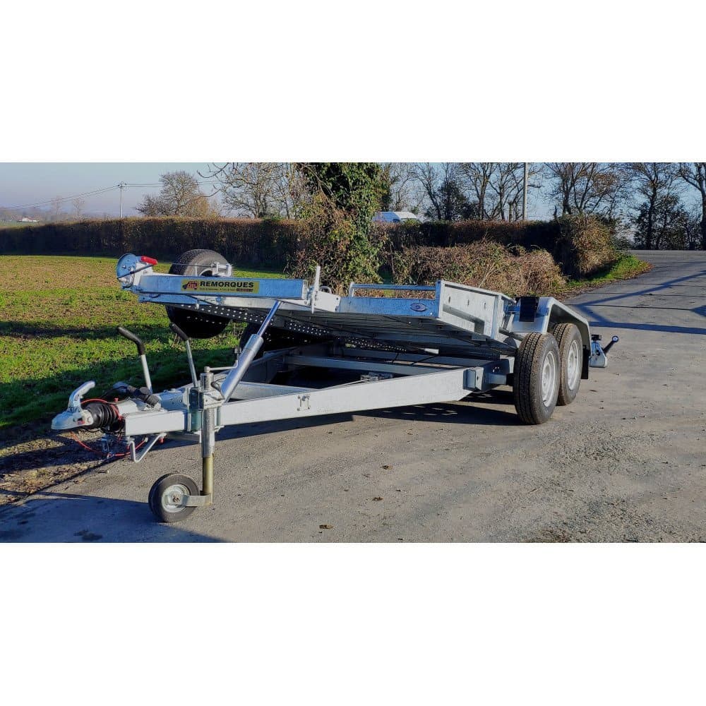 Wenus Autotransportanhänger â 2700 kg â 410 oder 460 cm Ladefläche â Doppelachse