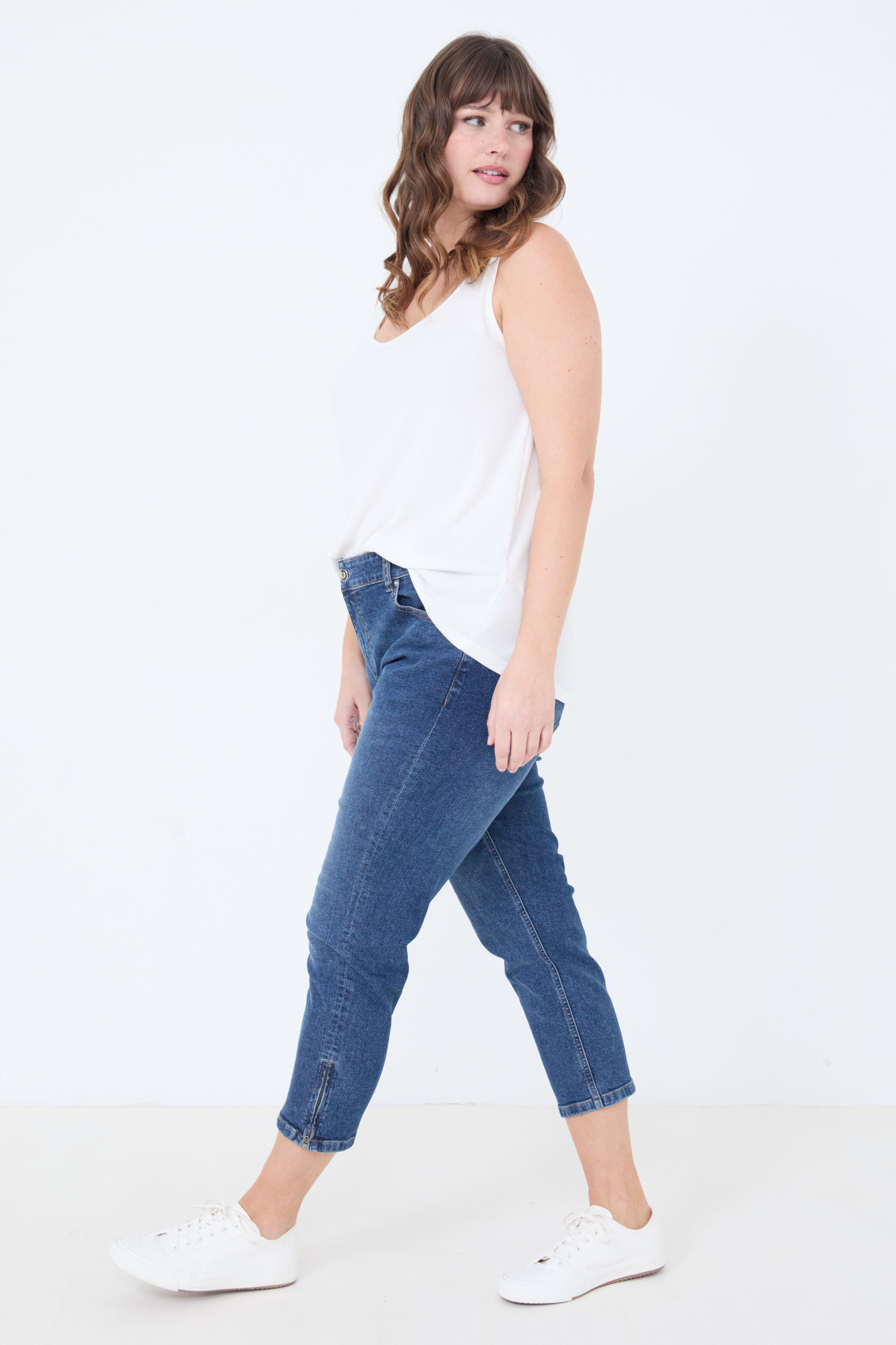 Jeans 7/8 stonewash zip sur le côté au bas