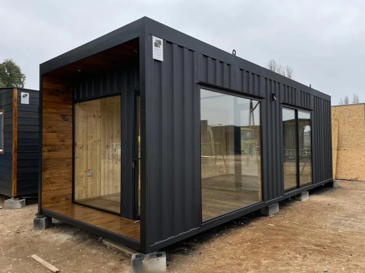 Estudio Container Habitable & Oficina de JardĂn Premium
