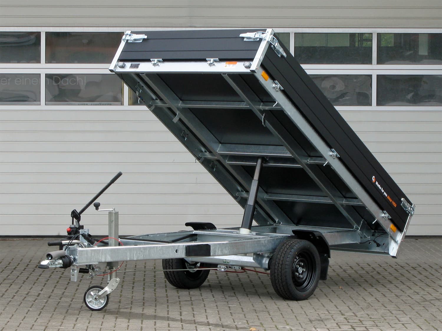 Saris K1 256 150 1500 1 Black Edition, doppelwirkende Handpumpe