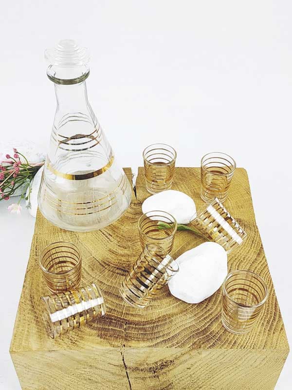 Ensemble carafe et verres à liseré doré