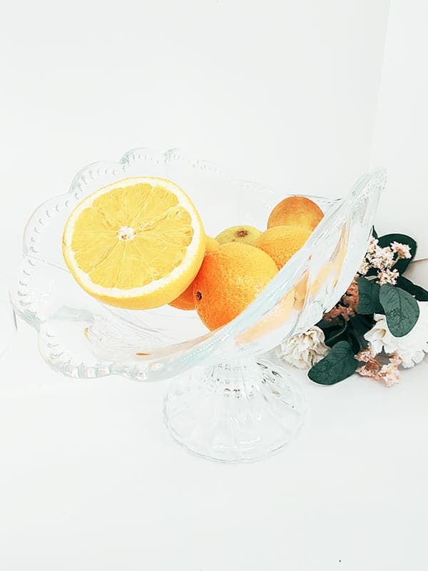 Coupe de fruit en verre aux motifs de roses