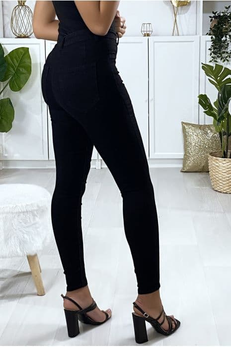 Jeans slim en noir avec fausse poches à l'avant