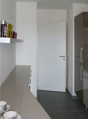 Bloc Porte Isolant PrĂ©peint â H.204 x L.73 cm, Poussant Gauche, Serrure de SĂ©curitĂ© 3 Points, Porte en Bois Beige