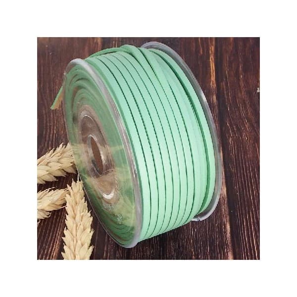 Cuir plat 3mm menthe pastel par metre