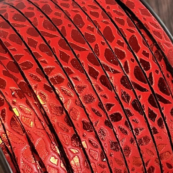 Cuir plat 5mm imprime animal rouge et rouge metal