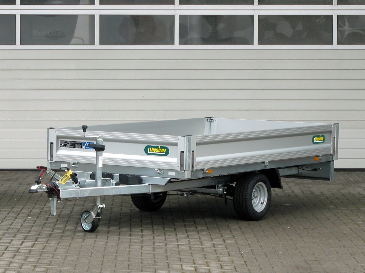 Unsinn UH 2715-13-10 – 100 km/h Planenaufbau 1600 mm