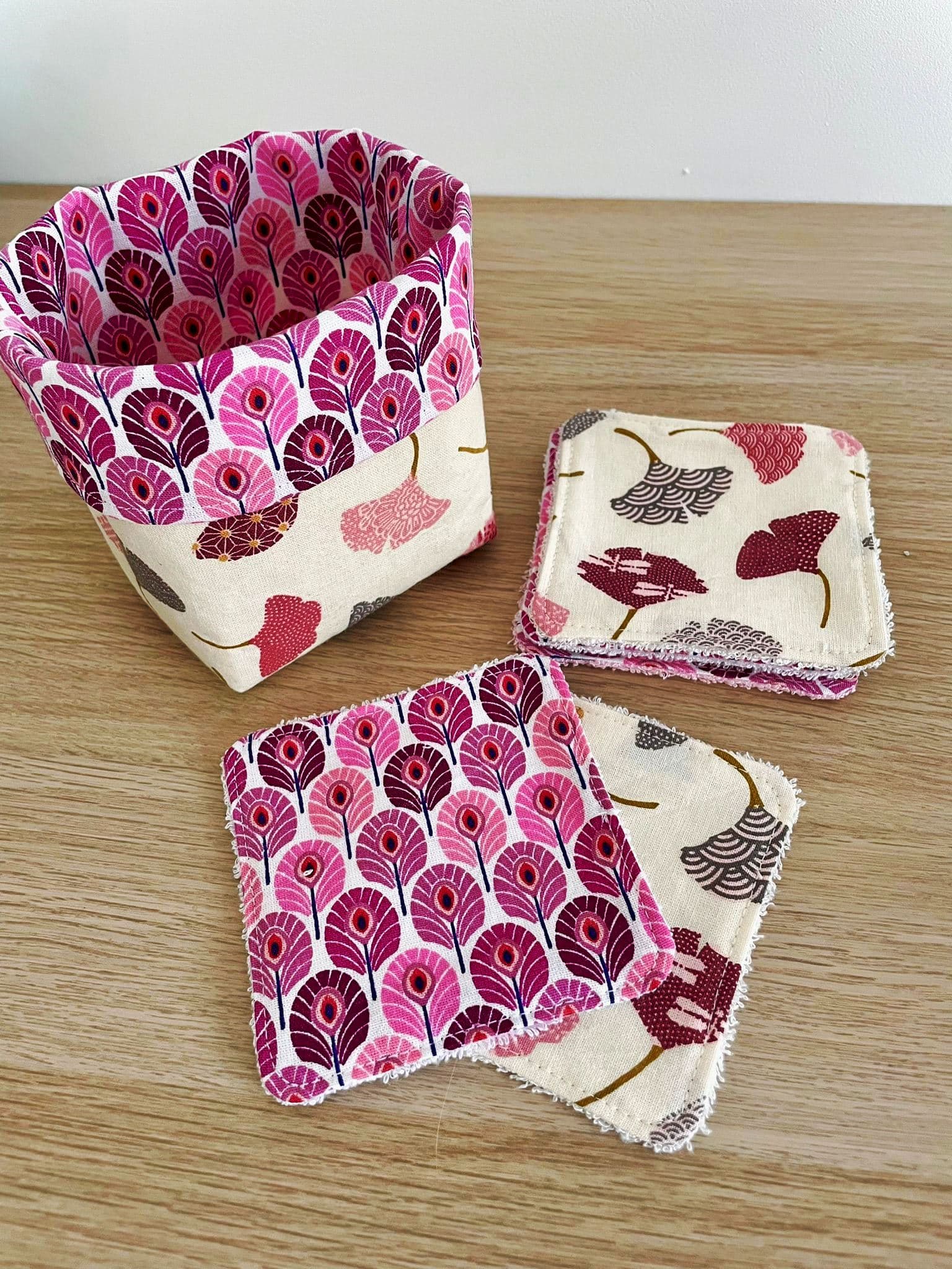 Panier 6 lingettes démaquillantes en coton oeko tex et éponge de bambou - 100DRINE.BOBINE Roses et blancs