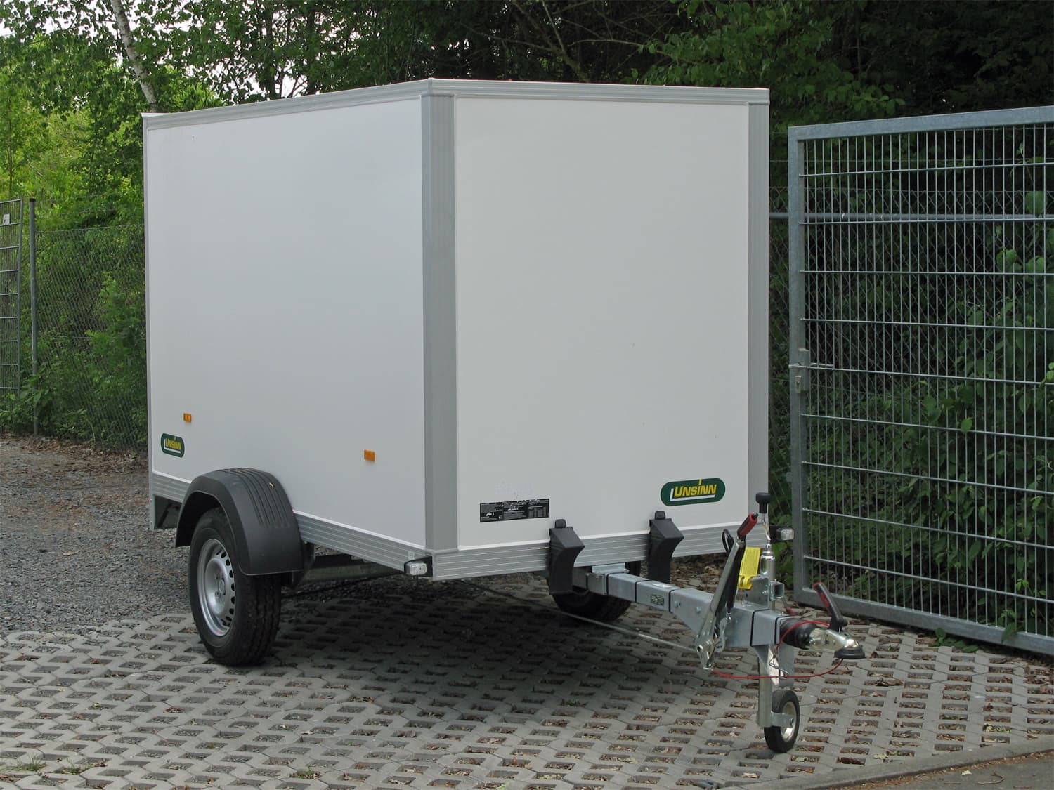 Unsinn WEB 40 K 251215-13-13 1-Achs | Gebremst | Plywood-GFK Oberfläche
