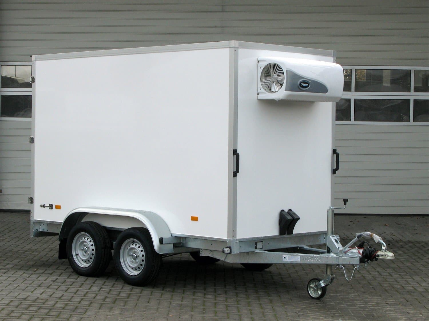 Hapert Sapphire L-2 – Tieflader-Kühlkoffer – 2.700 kg